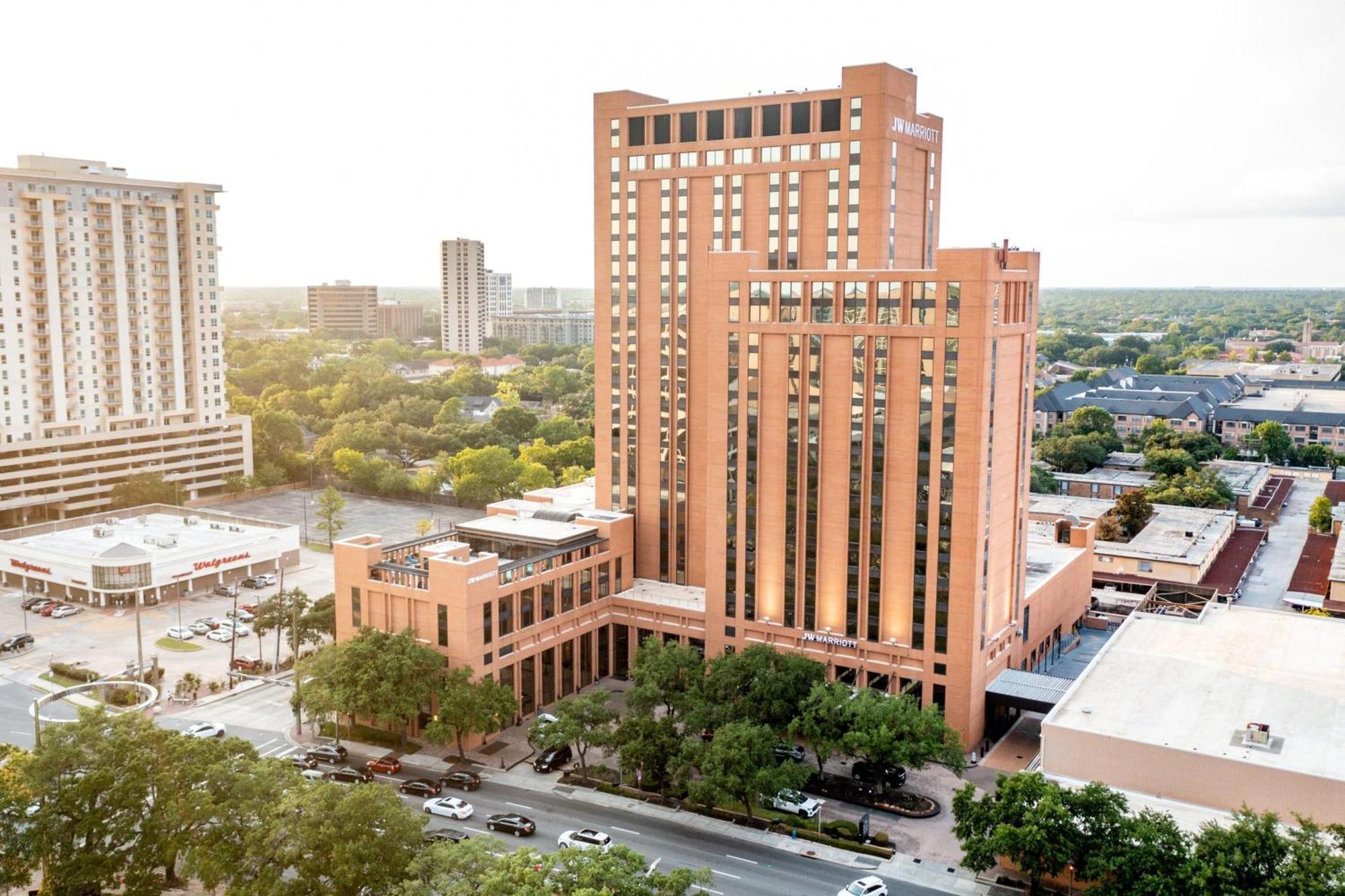 Hotel Jw Marriott By The Galleria 4*